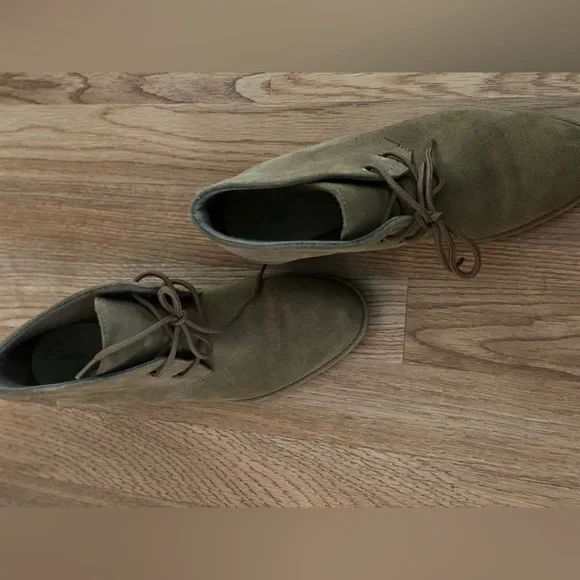 Womens Clarks booties size 8 - Picture 6 of 6